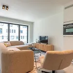 Central Situated Brand New Apartment For 5