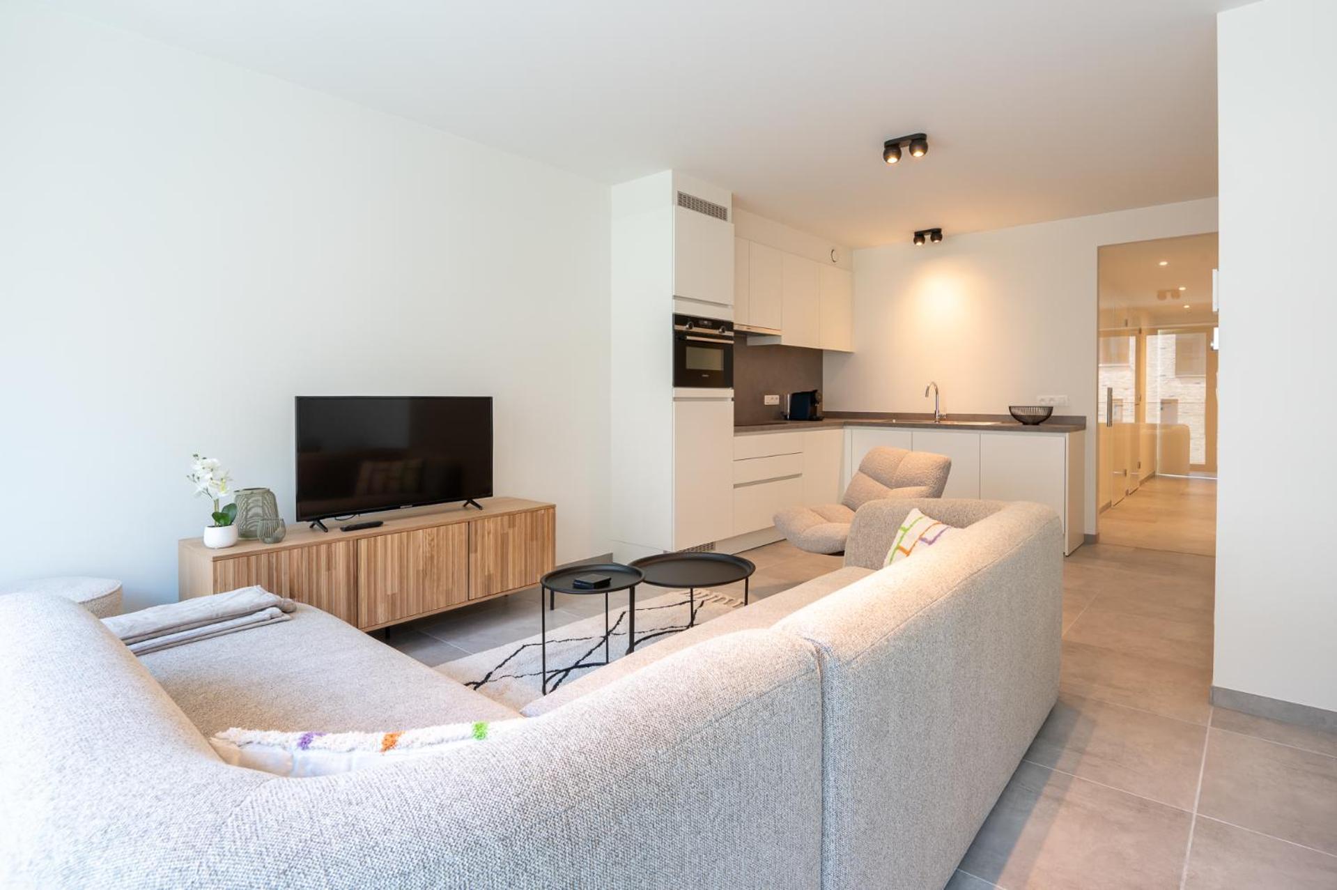 Situated Brand New For 5 *